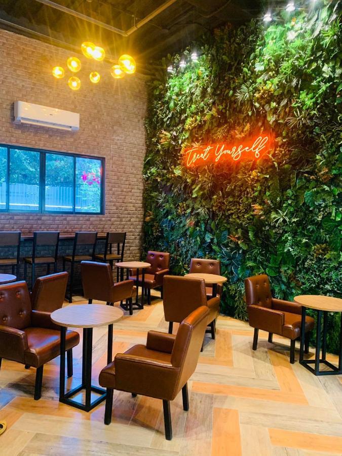 Sultana Ysabella Hotel And Event Las Piñas Kültér fotó